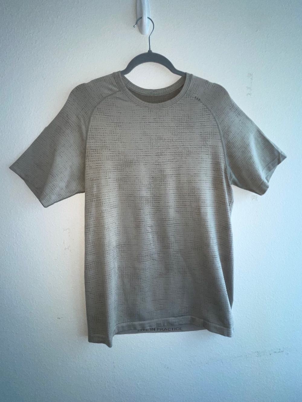 Lululemon Metal Vent Tech Short Sleeve Shirt – Raw Linen, M | Excellent Used Con